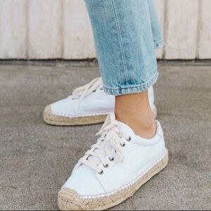 Soludos white tennis shoe size 9